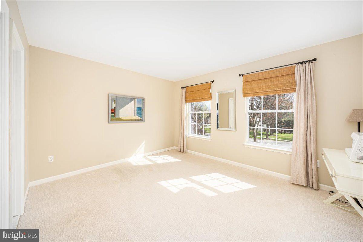 VILLAGE OF RIVER HILL - Residential