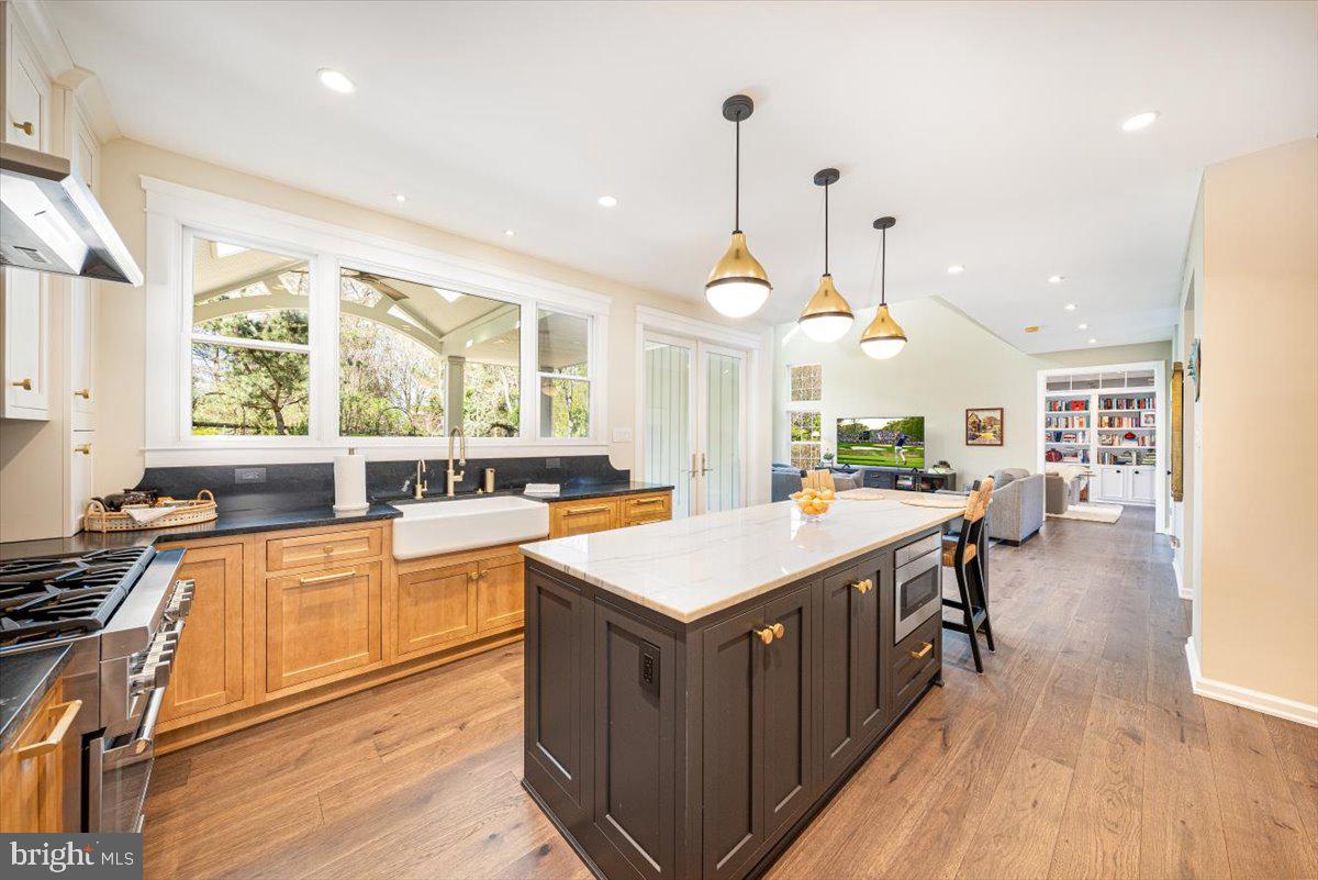 VILLAGE OF RIVER HILL - Residential