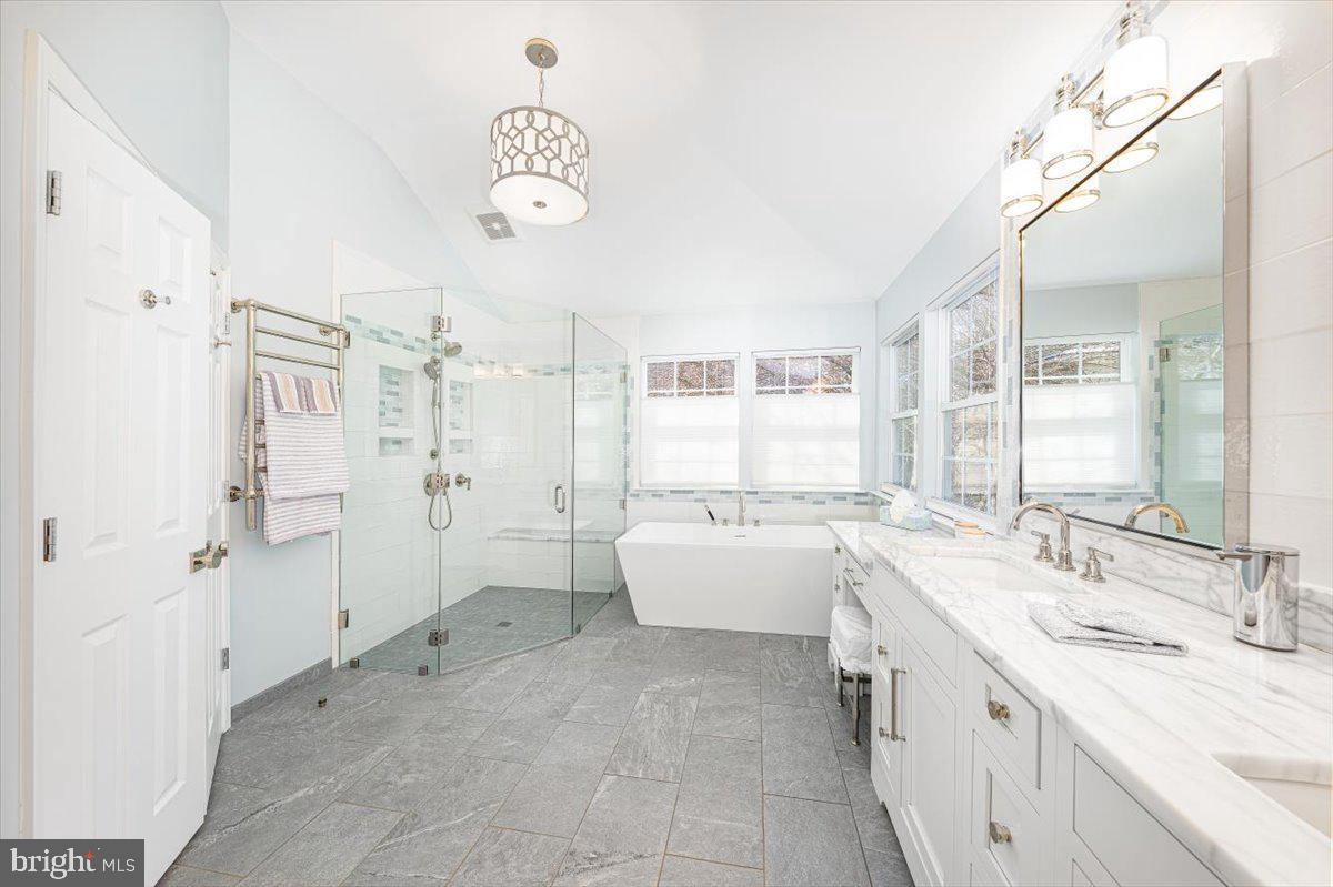 VILLAGE OF RIVER HILL - Residential