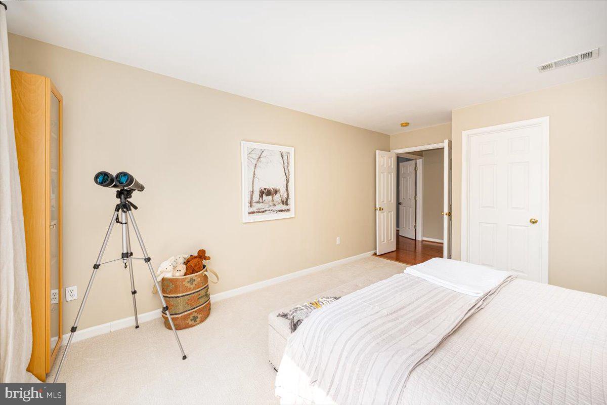 VILLAGE OF RIVER HILL - Residential