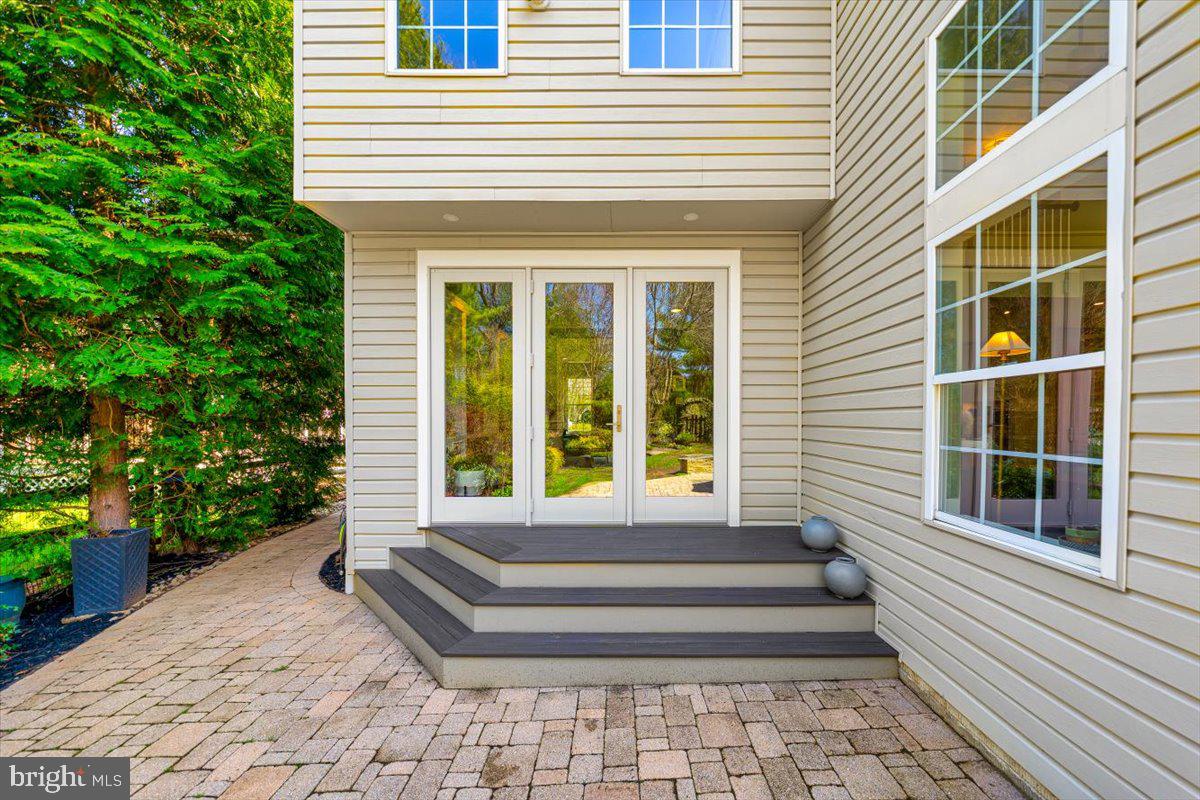 VILLAGE OF RIVER HILL - Residential