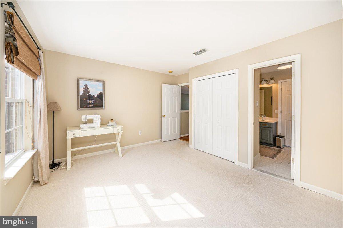 VILLAGE OF RIVER HILL - Residential