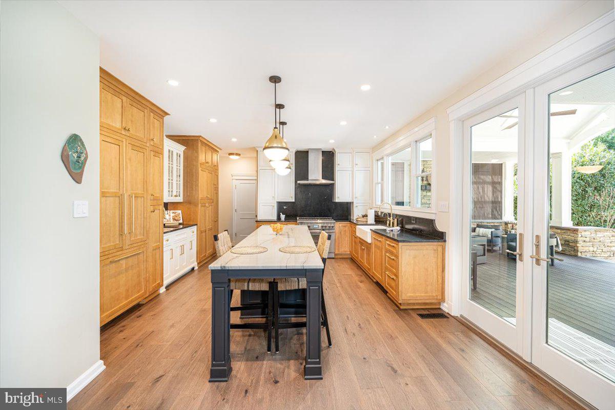 VILLAGE OF RIVER HILL - Residential