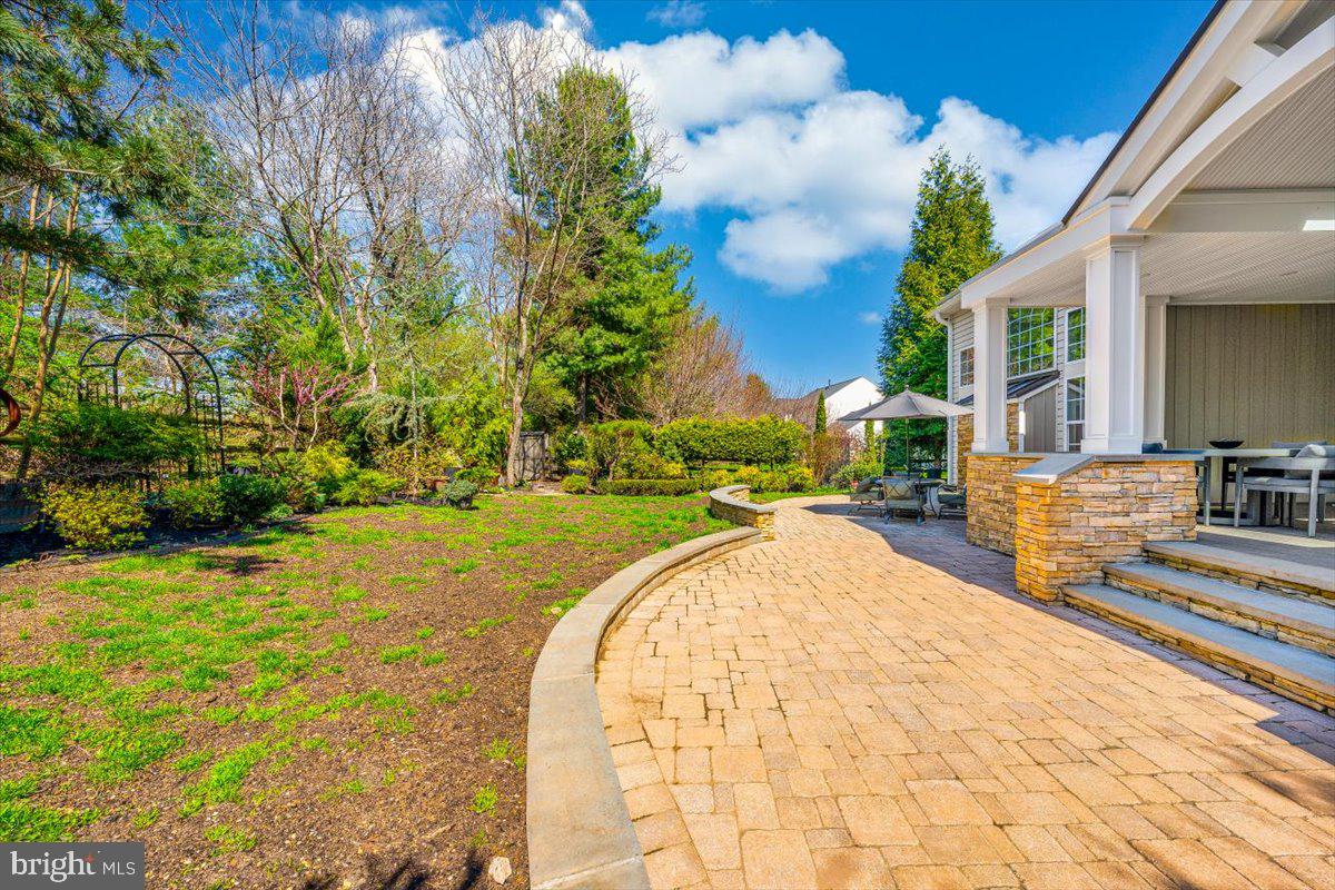 VILLAGE OF RIVER HILL - Residential