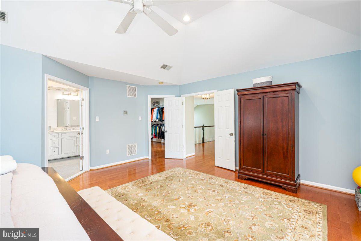 VILLAGE OF RIVER HILL - Residential