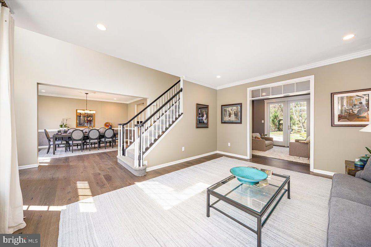 VILLAGE OF RIVER HILL - Residential