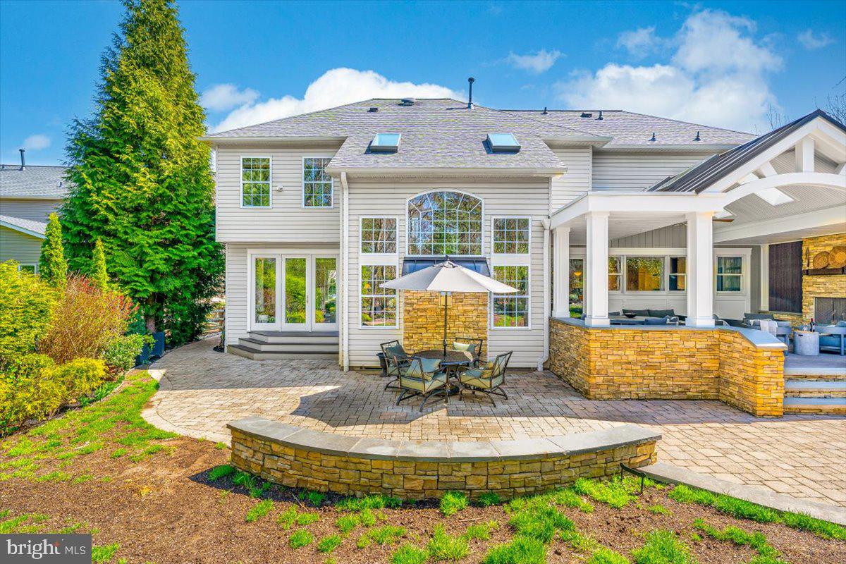 VILLAGE OF RIVER HILL - Residential