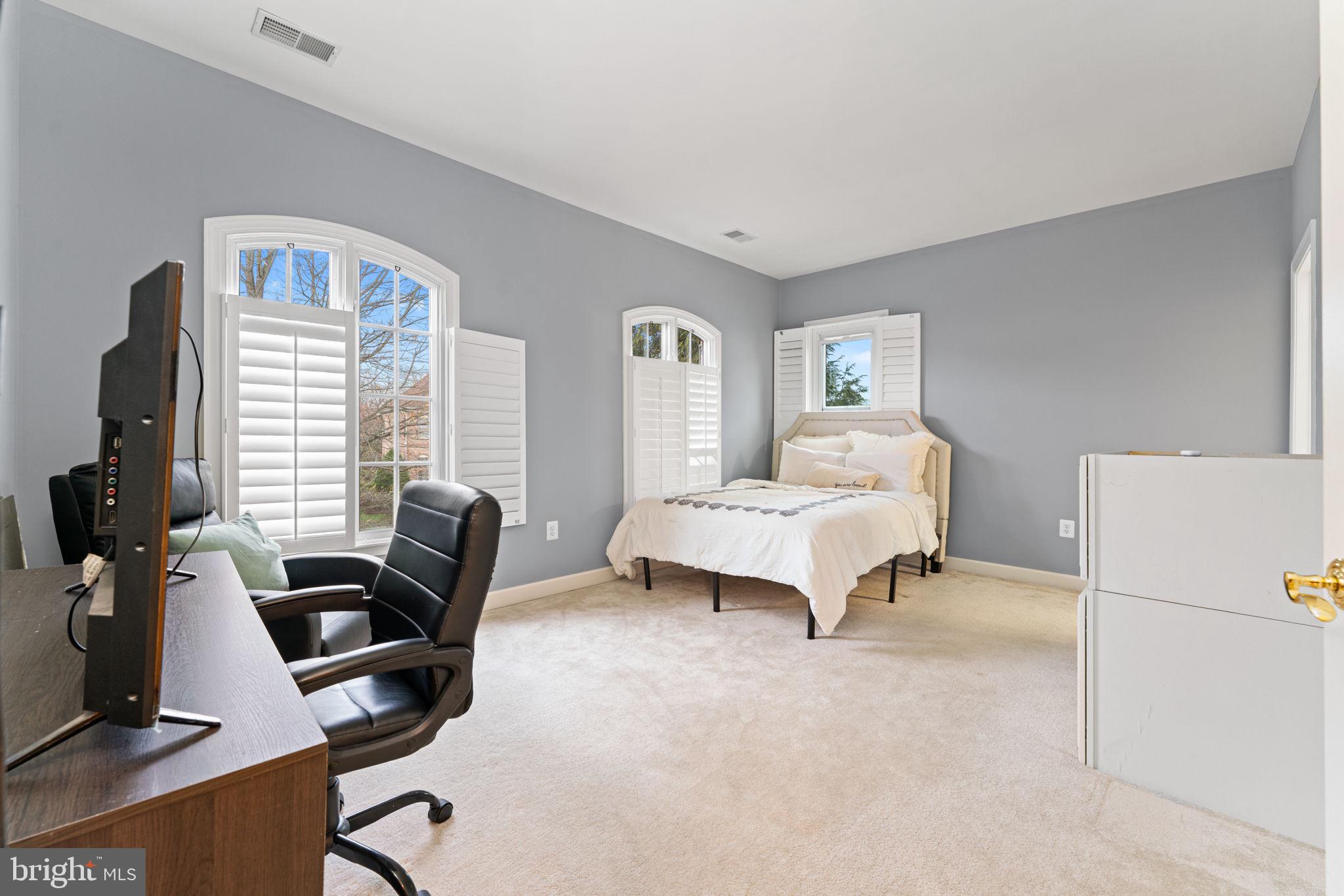 LAKE MANASSAS - Residential