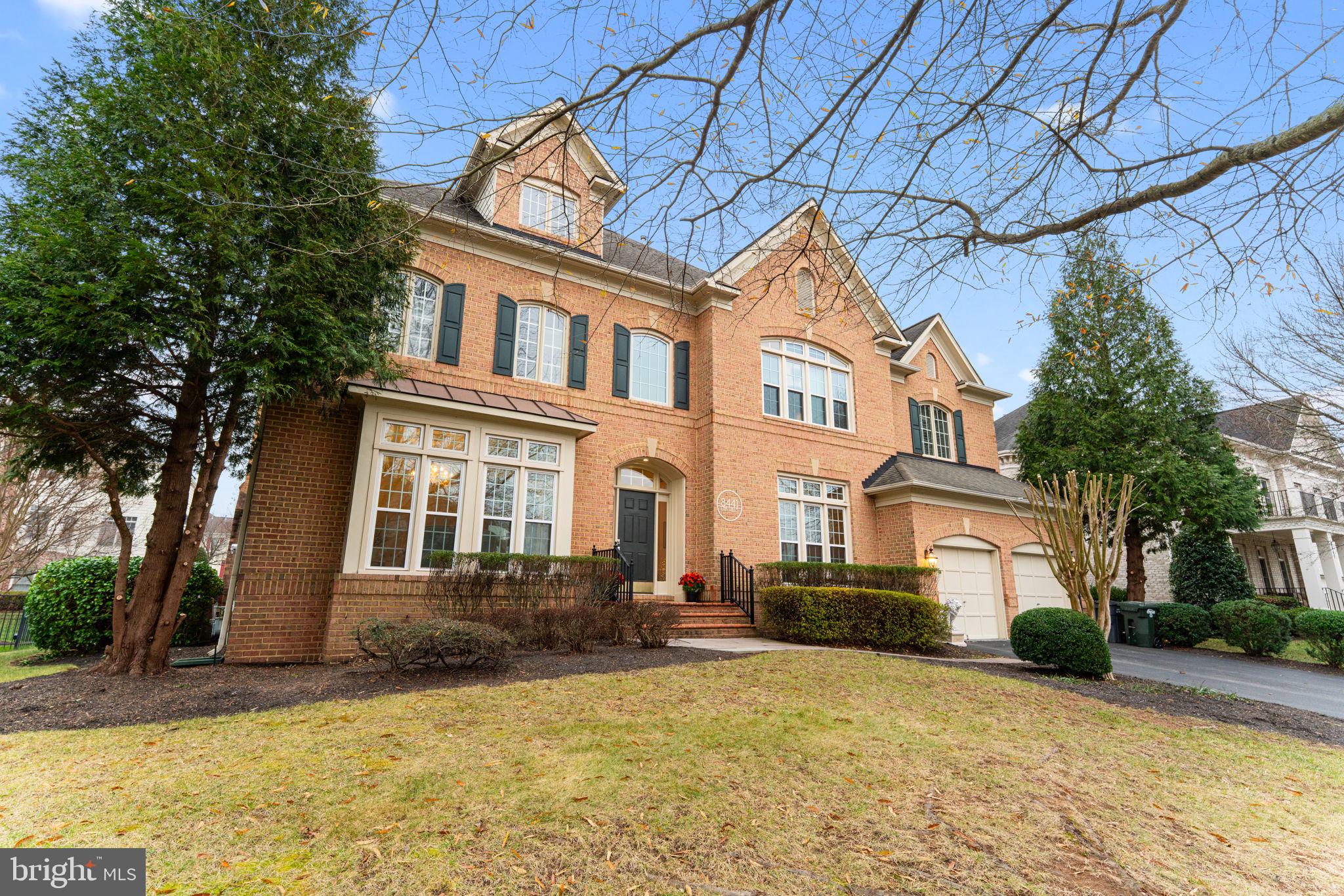 8441 LINK HILLS LOOP