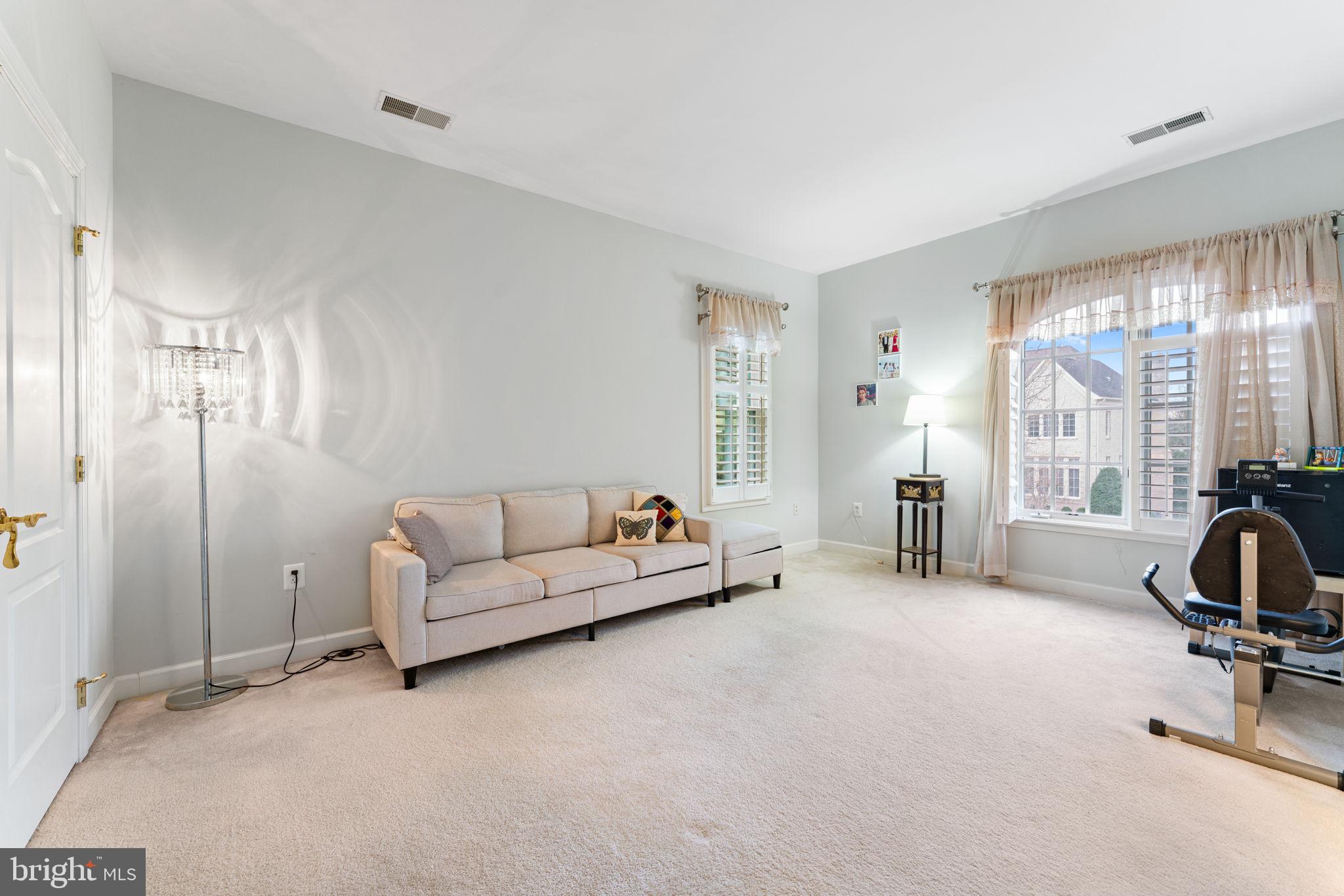 LAKE MANASSAS - Residential