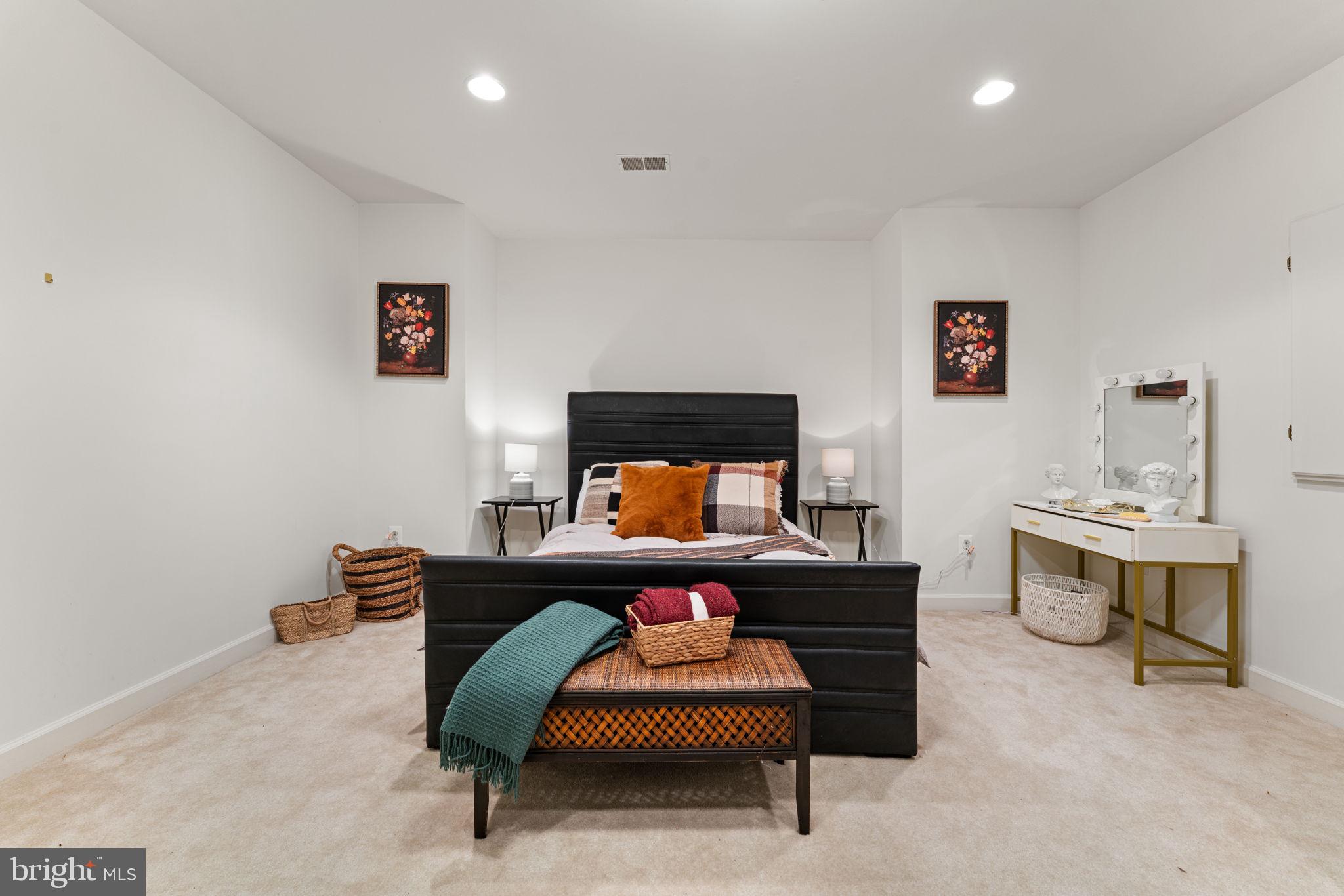 LAKE MANASSAS - Residential