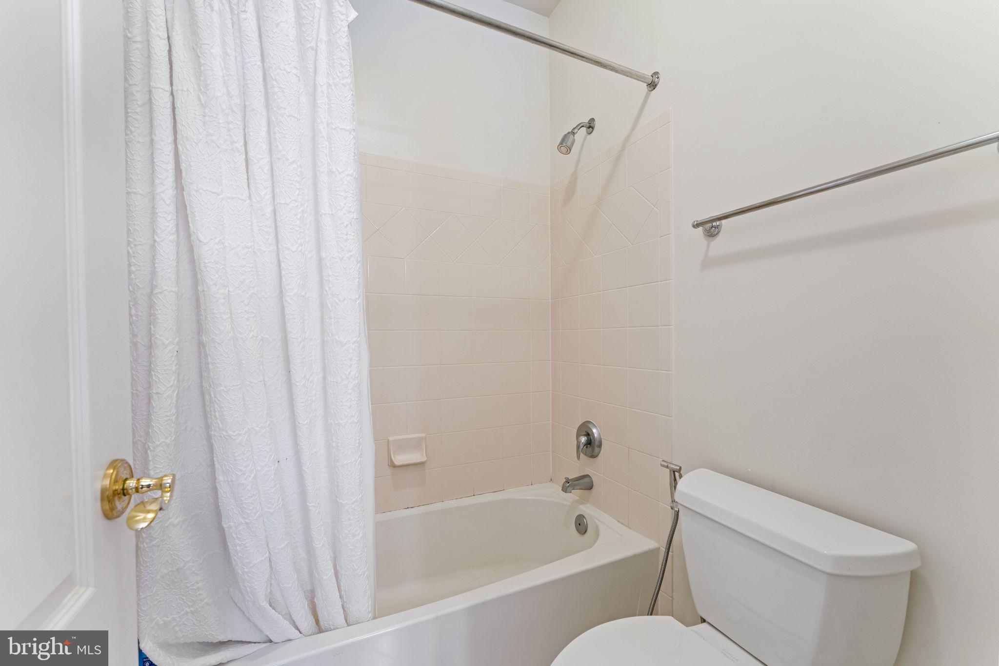 LAKE MANASSAS - Residential