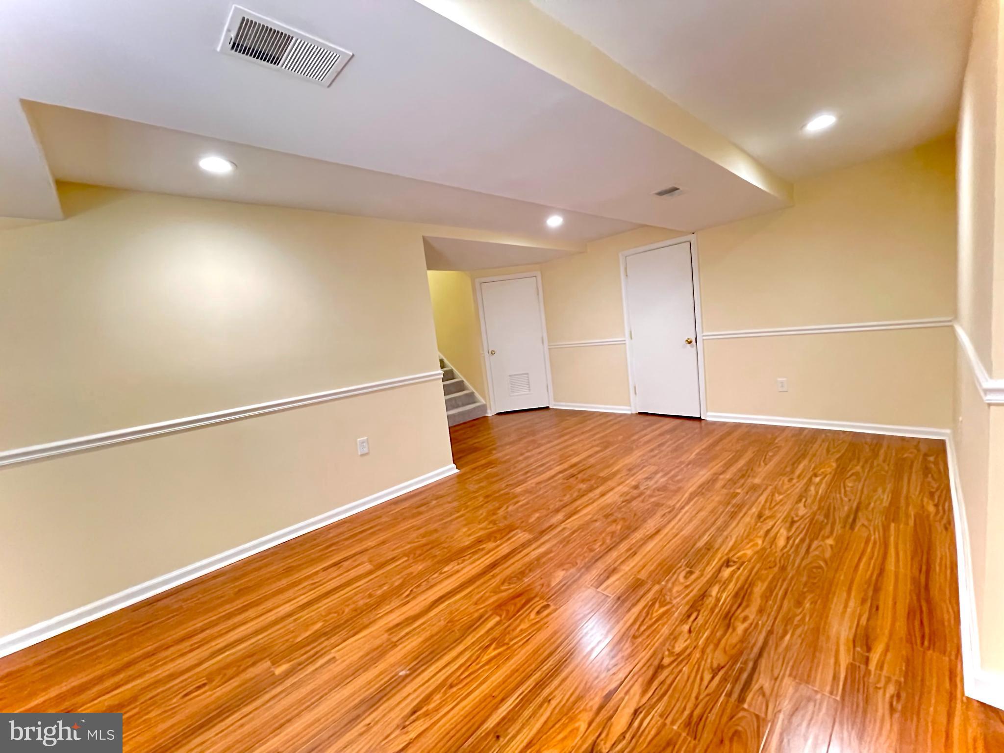 NEWPORT ESTATES - Residential