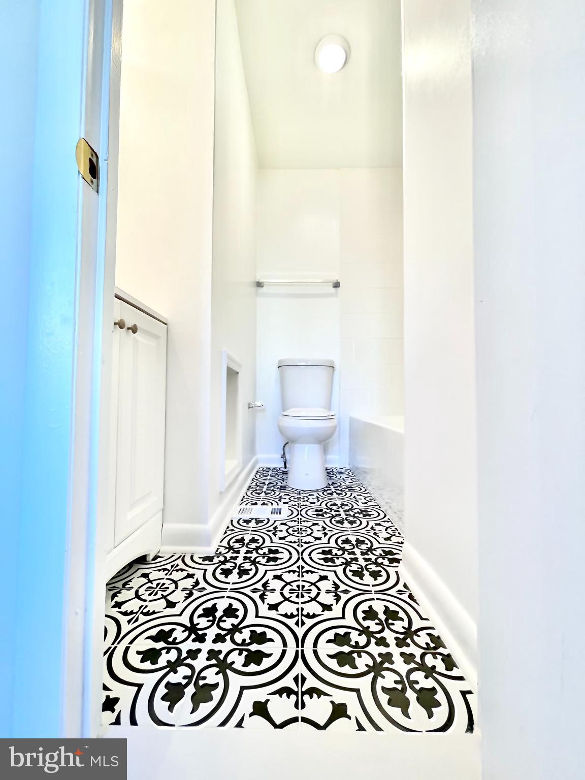 NEWPORT ESTATES - Residential