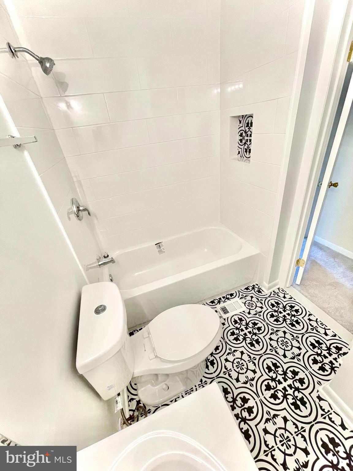 NEWPORT ESTATES - Residential