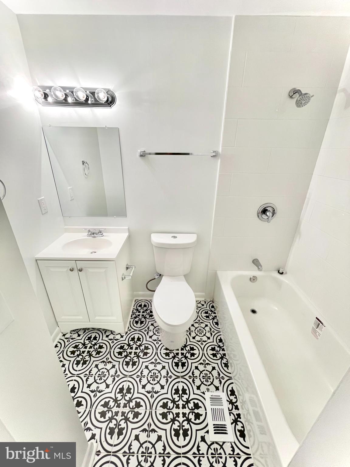 NEWPORT ESTATES - Residential