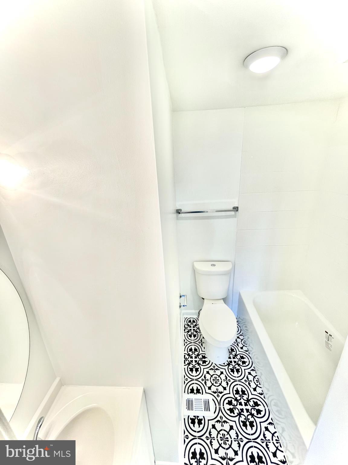 NEWPORT ESTATES - Residential