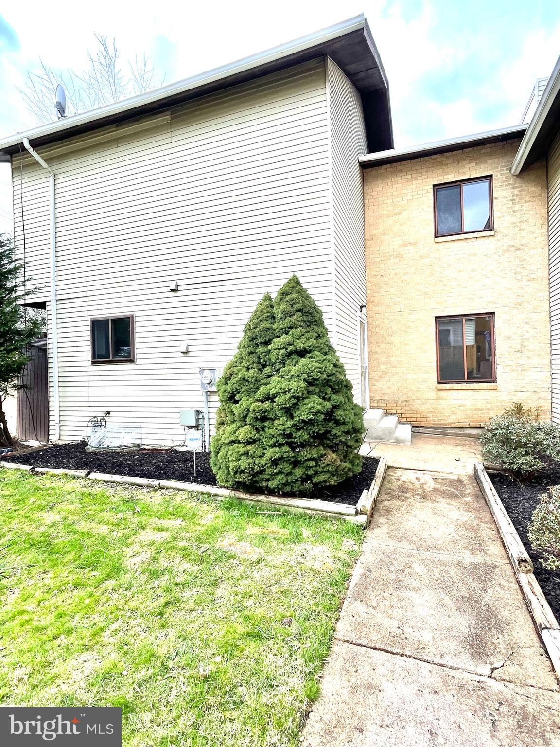 NEWPORT ESTATES - Residential