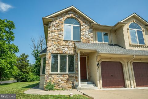 Townhouse For Sale - 3101 Independence Court<br/> BENSALEM, PA 19020