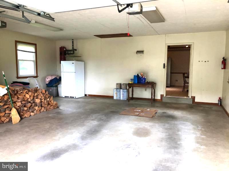 FAIRFIELD ACRES - Residential