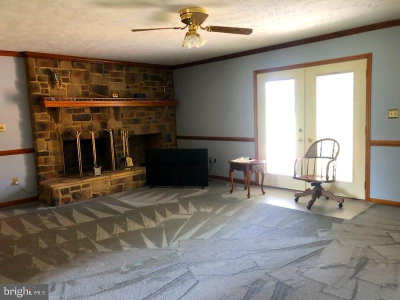 FAIRFIELD ACRES - Residential