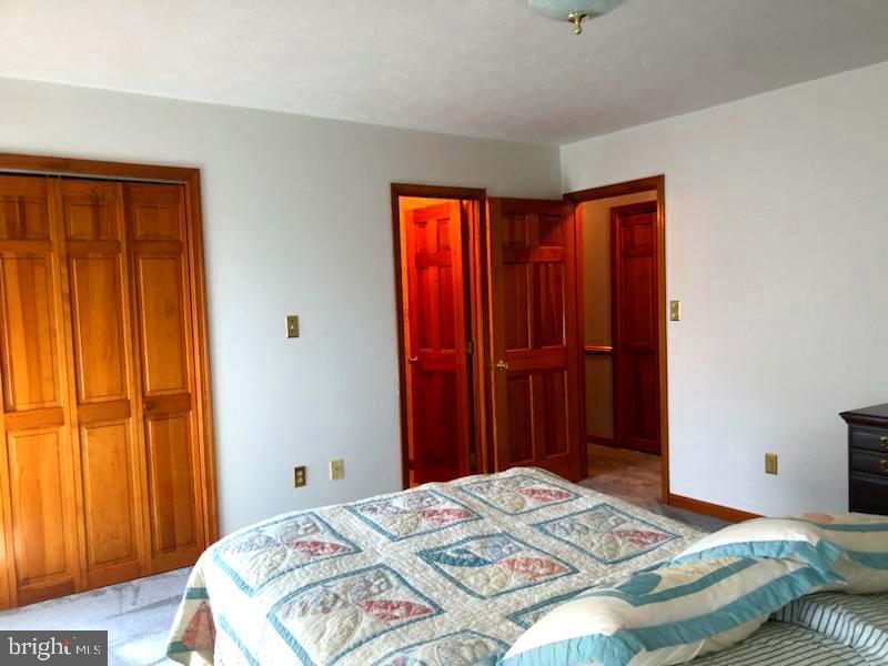 FAIRFIELD ACRES - Residential