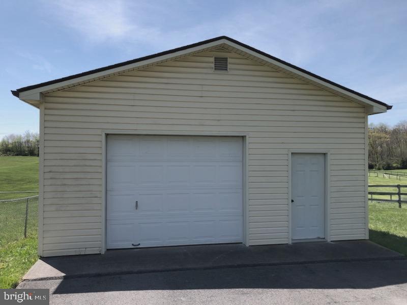 FAIRFIELD ACRES - Residential