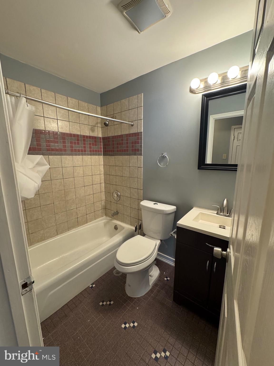 WAVERLY - Residential Lease