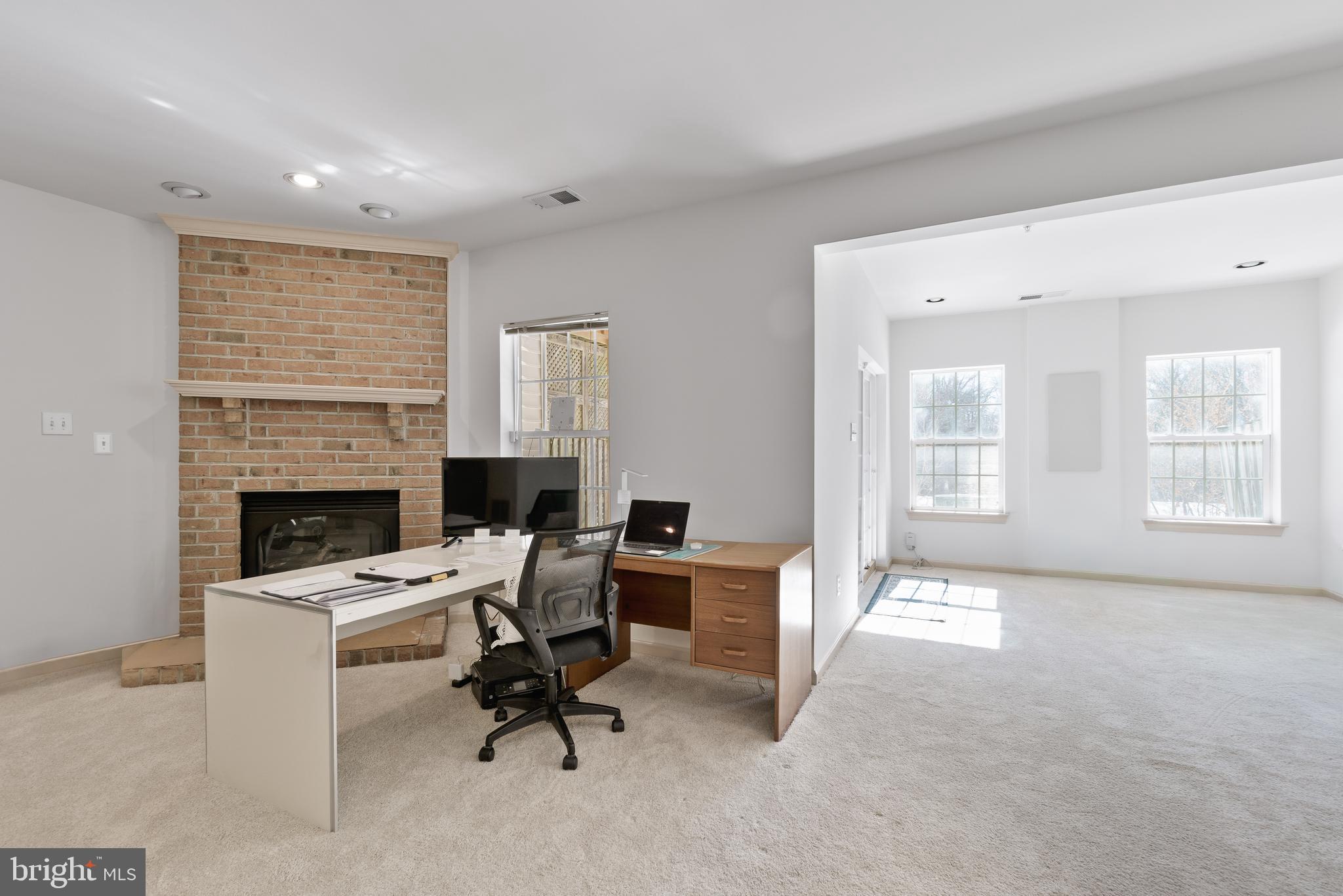 BARNSLEY MANOR ESTATES - Residential