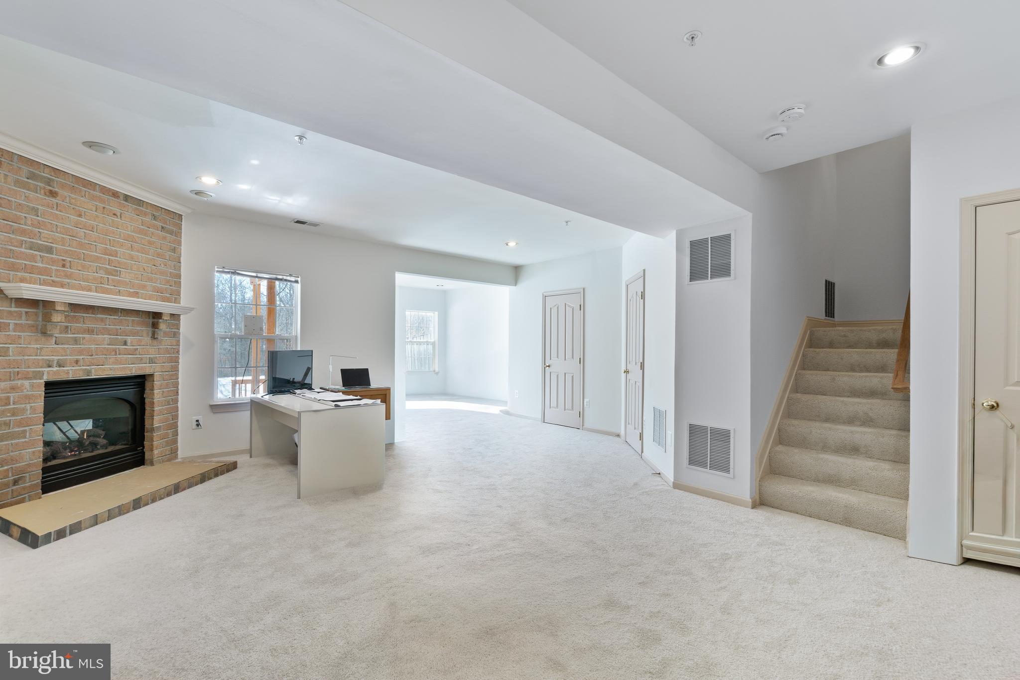 BARNSLEY MANOR ESTATES - Residential