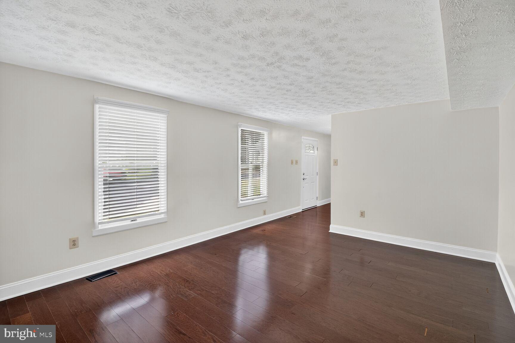 ELLICOTT HILLS - Residential Lease