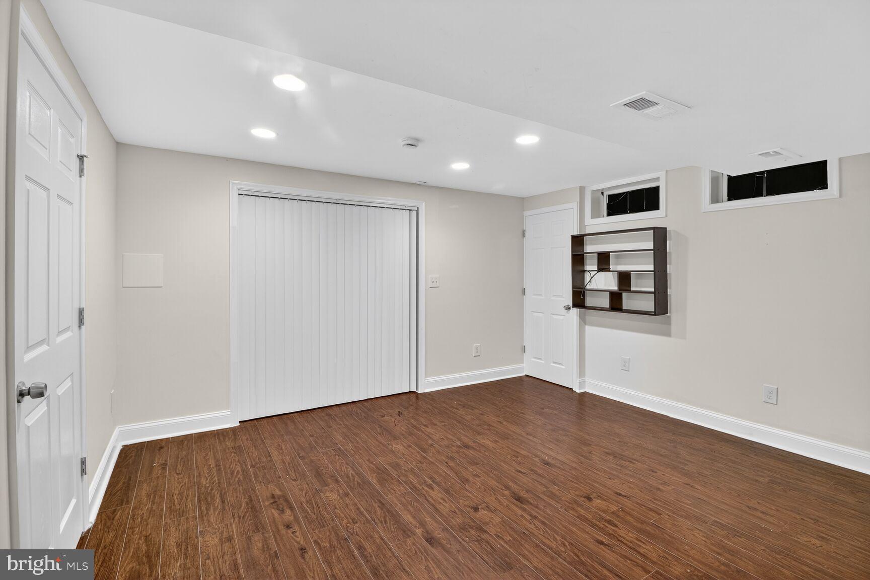 ELLICOTT HILLS - Residential Lease