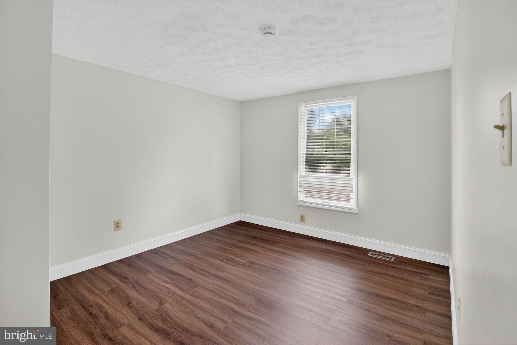 ELLICOTT HILLS - Residential Lease