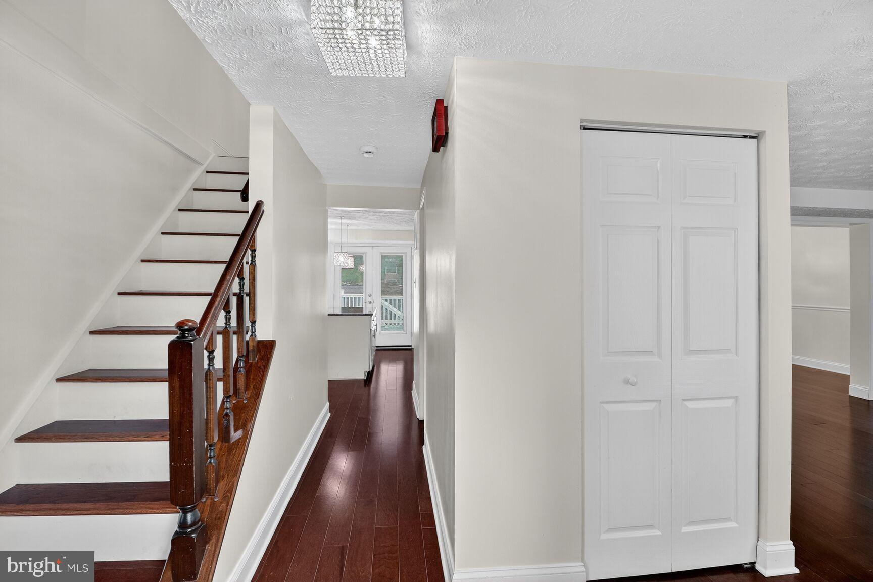 ELLICOTT HILLS - Residential Lease