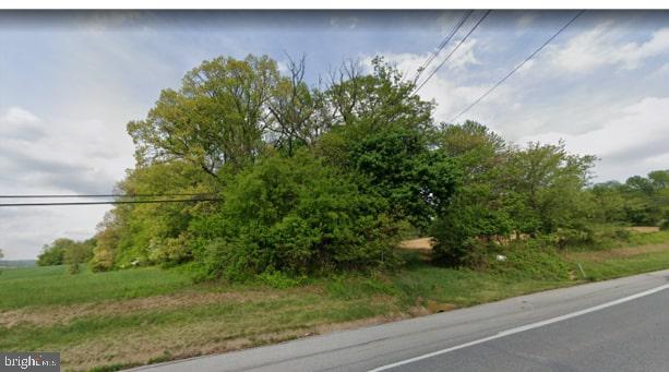 4.4 acre Vacant Land For Sale Located Manchester, MD 21102. Fantastic views with this 4.4 acre lot. Great opportunity to build new homes or Great investment opportunities. Great location convenient to shopping, restaurants and major interstates.