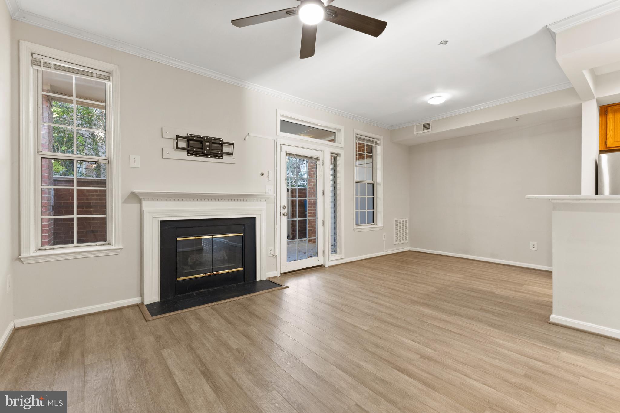 1361 GARDEN WALL CIRCLE 701