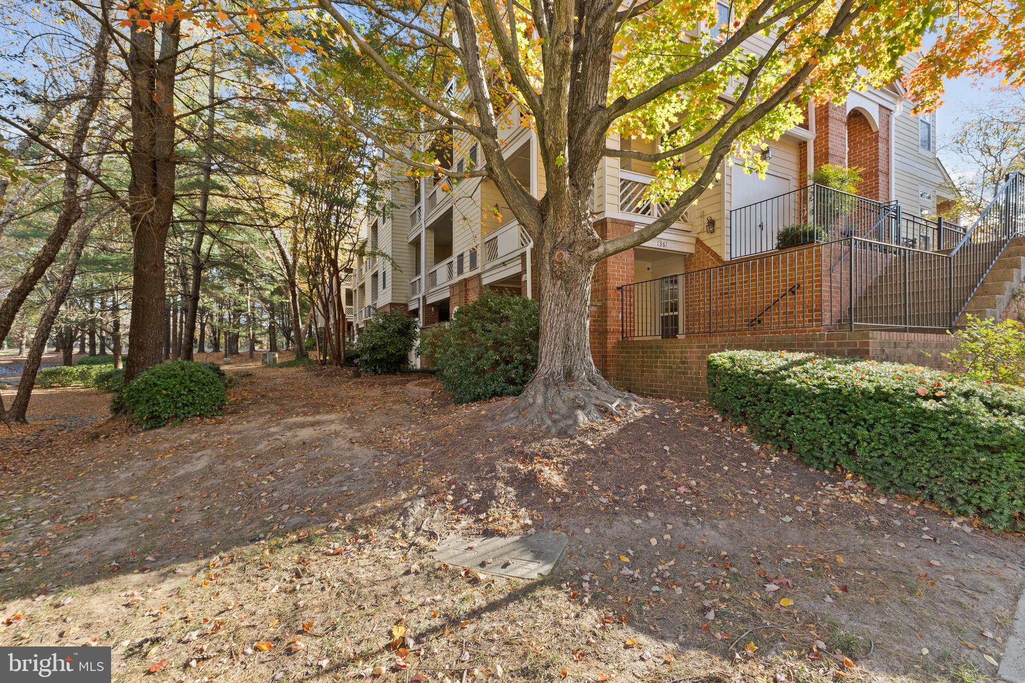1361 GARDEN WALL CIRCLE 701