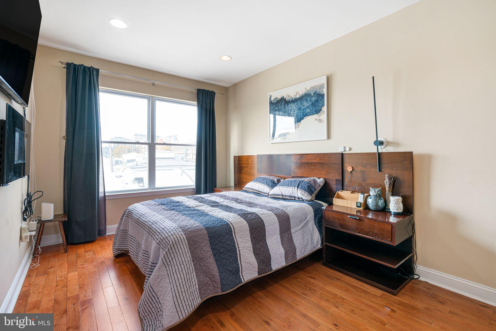 PASSYUNK SQUARE - Residential