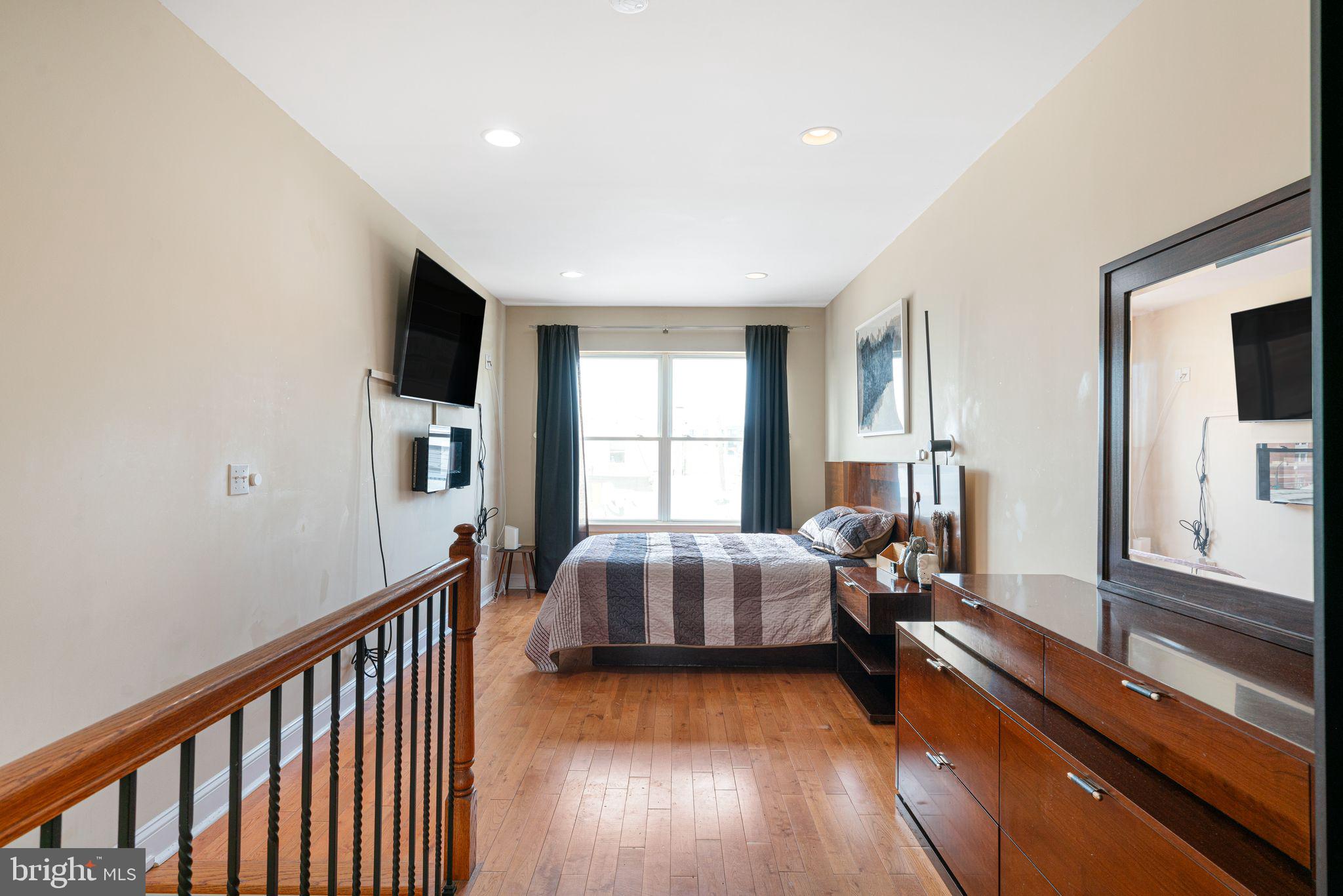 PASSYUNK SQUARE - Residential