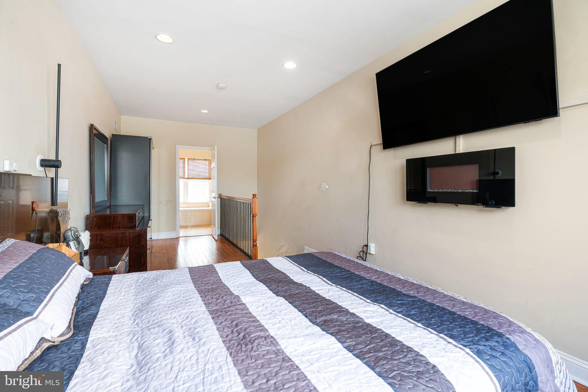 PASSYUNK SQUARE - Residential