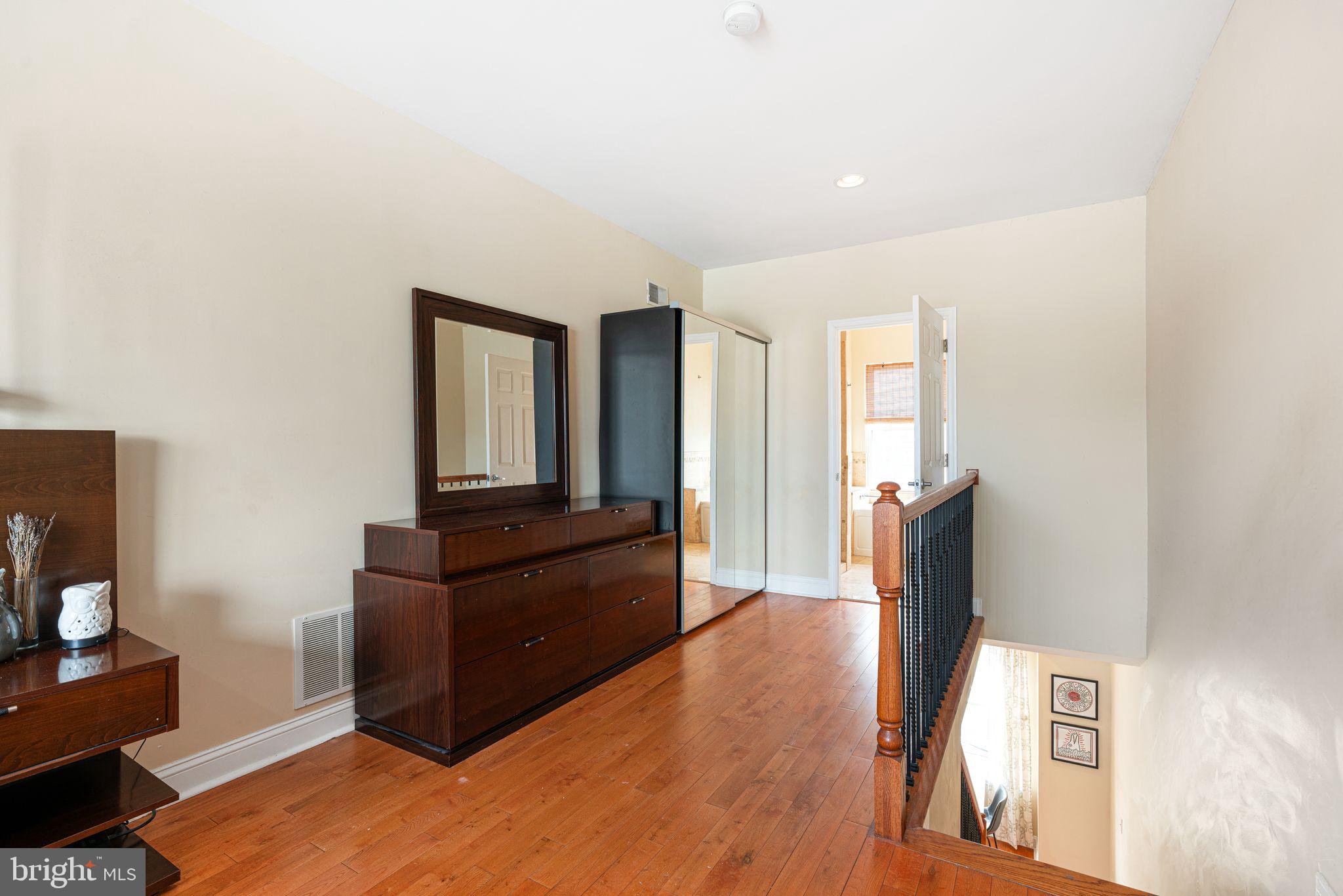 PASSYUNK SQUARE - Residential