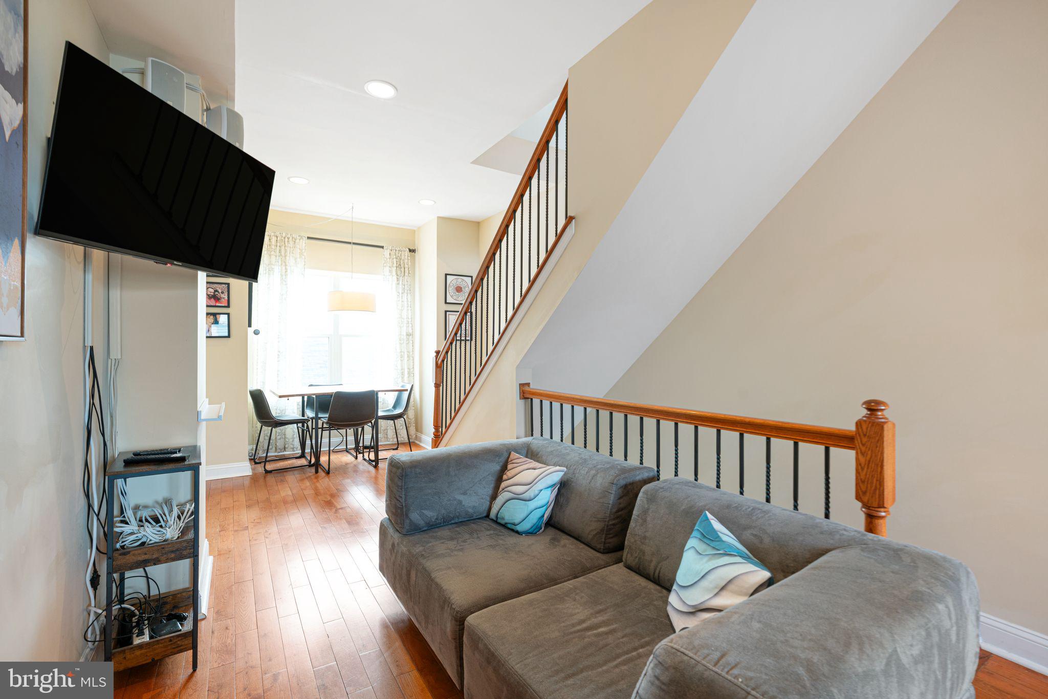 PASSYUNK SQUARE - Residential