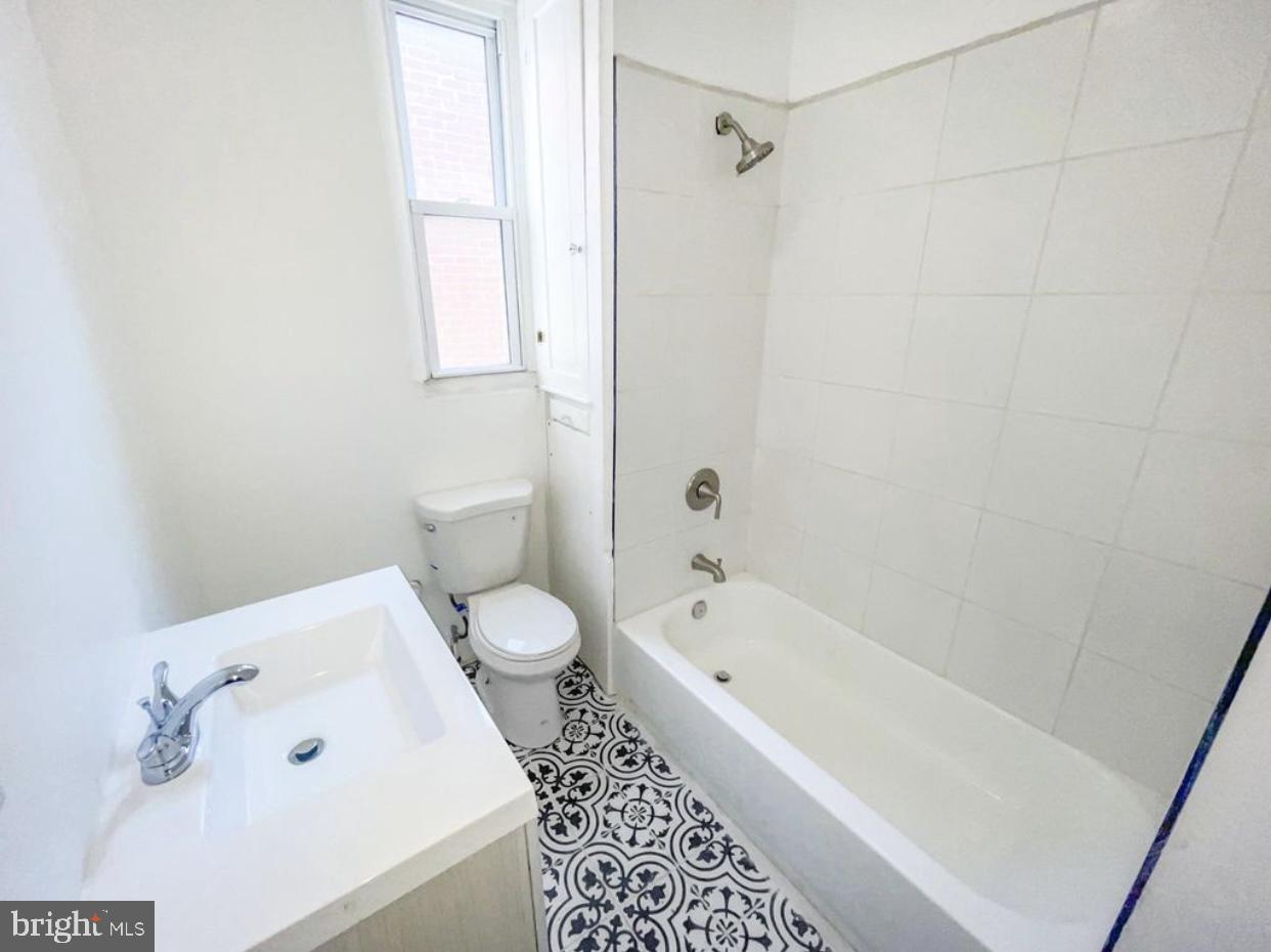 BELAIR-EDISON - Residential Lease