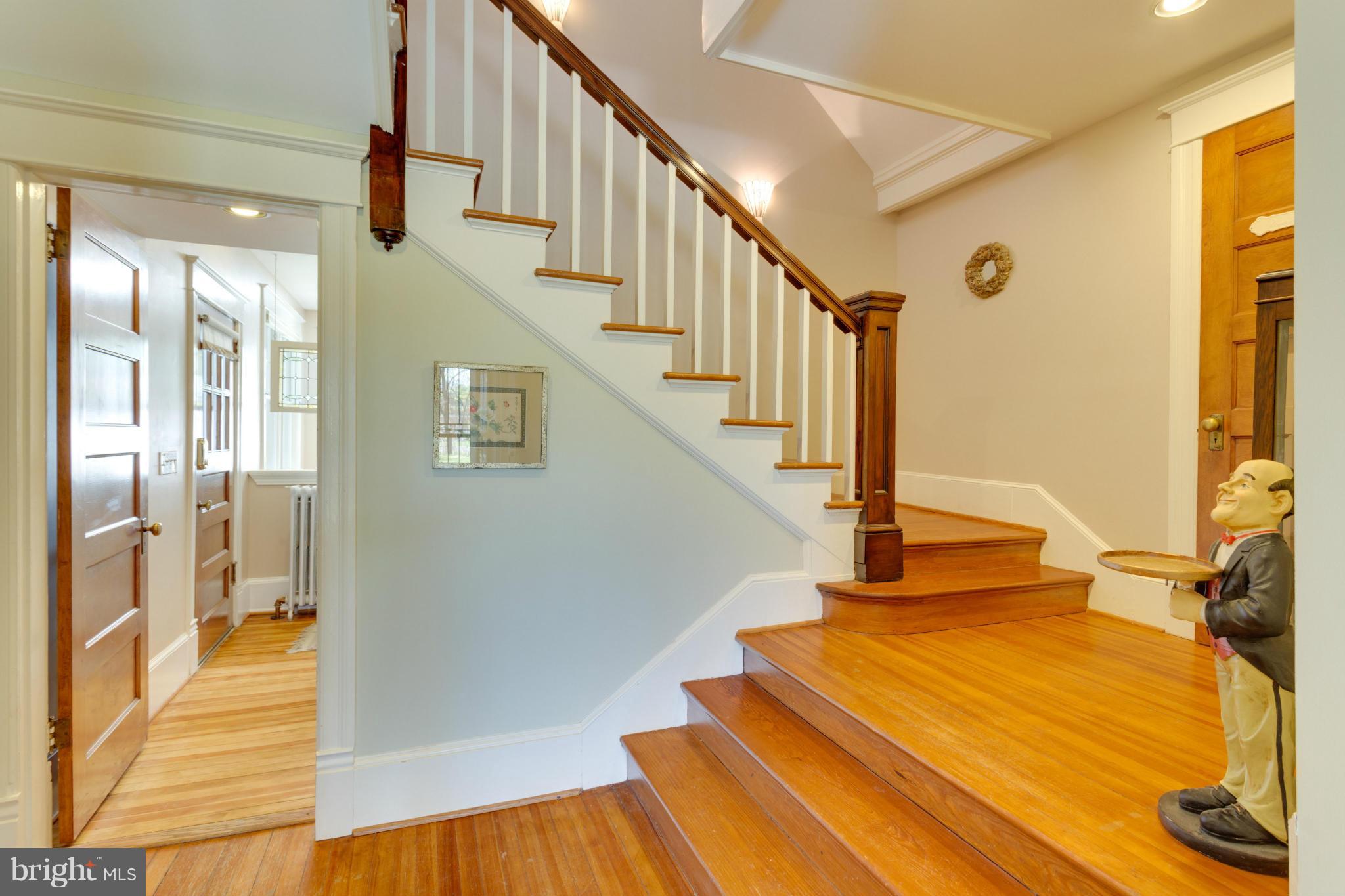 GROVE AVENUE - Residential