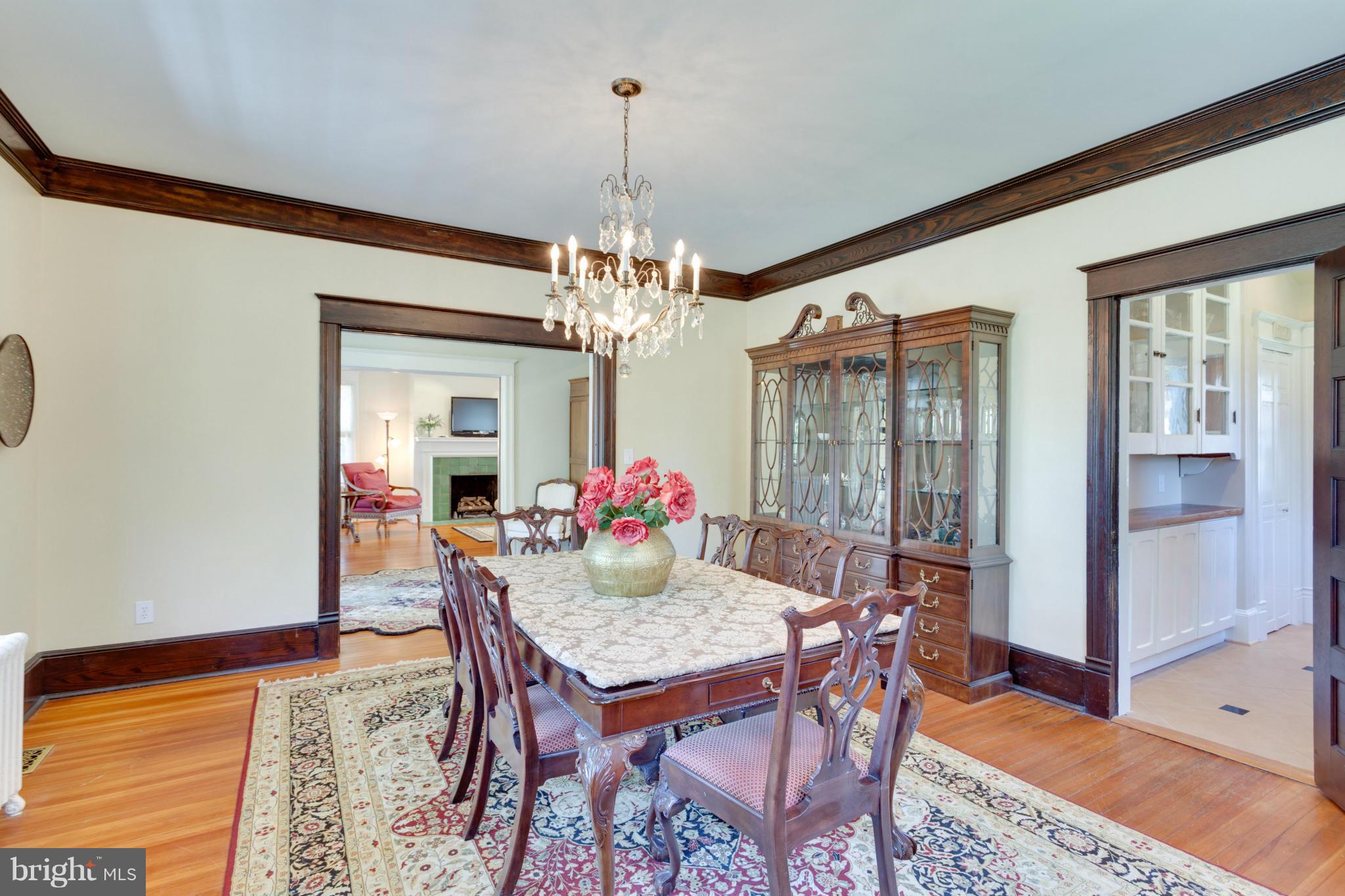 GROVE AVENUE - Residential