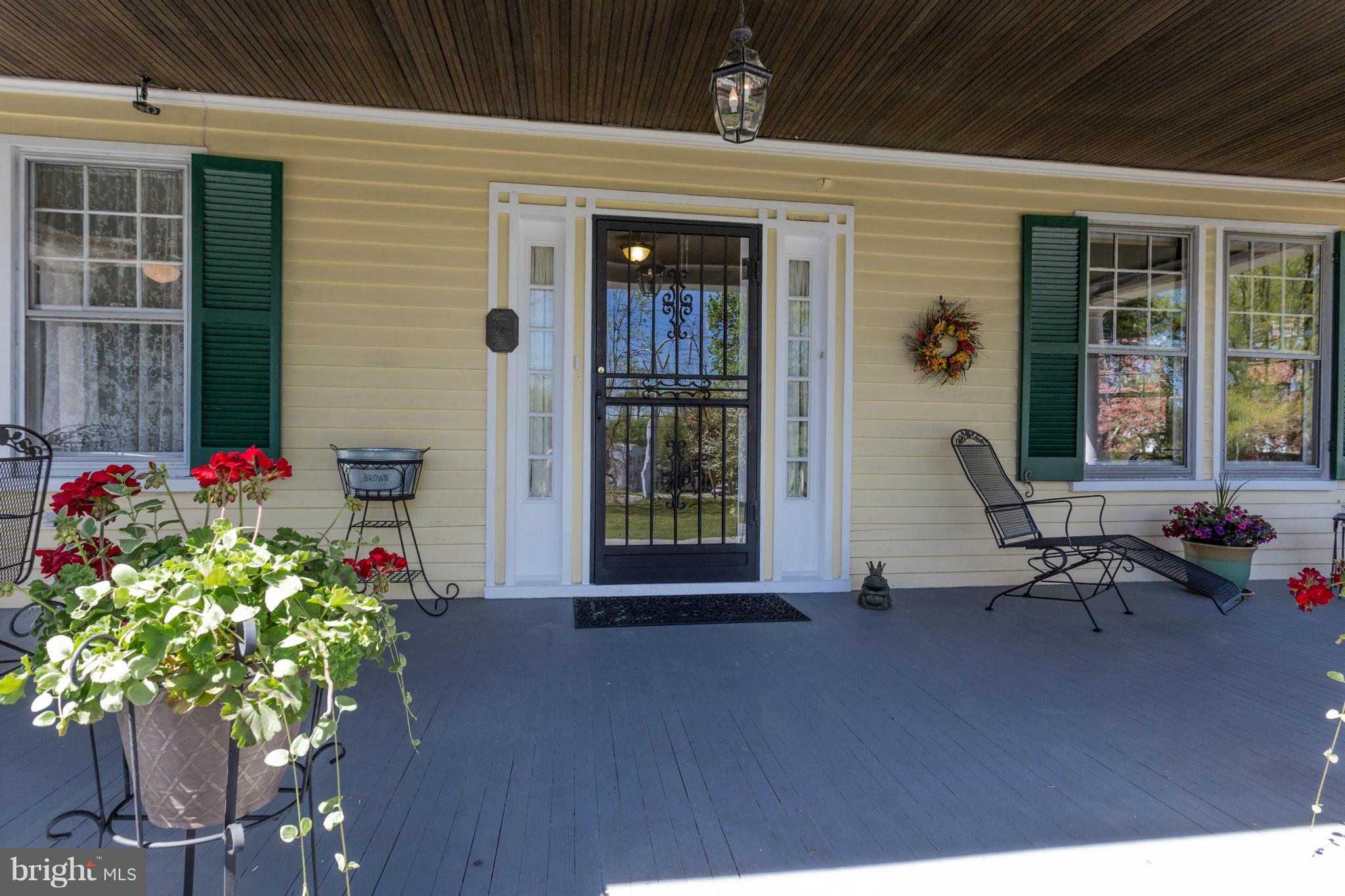 GROVE AVENUE - Residential