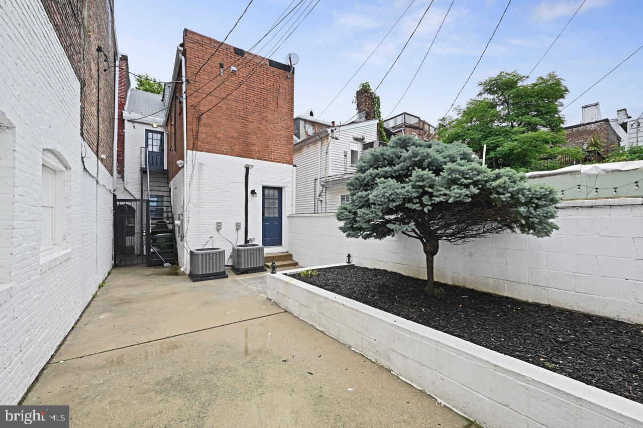 FELLS POINT HISTORIC DISTRICT - Residential Income