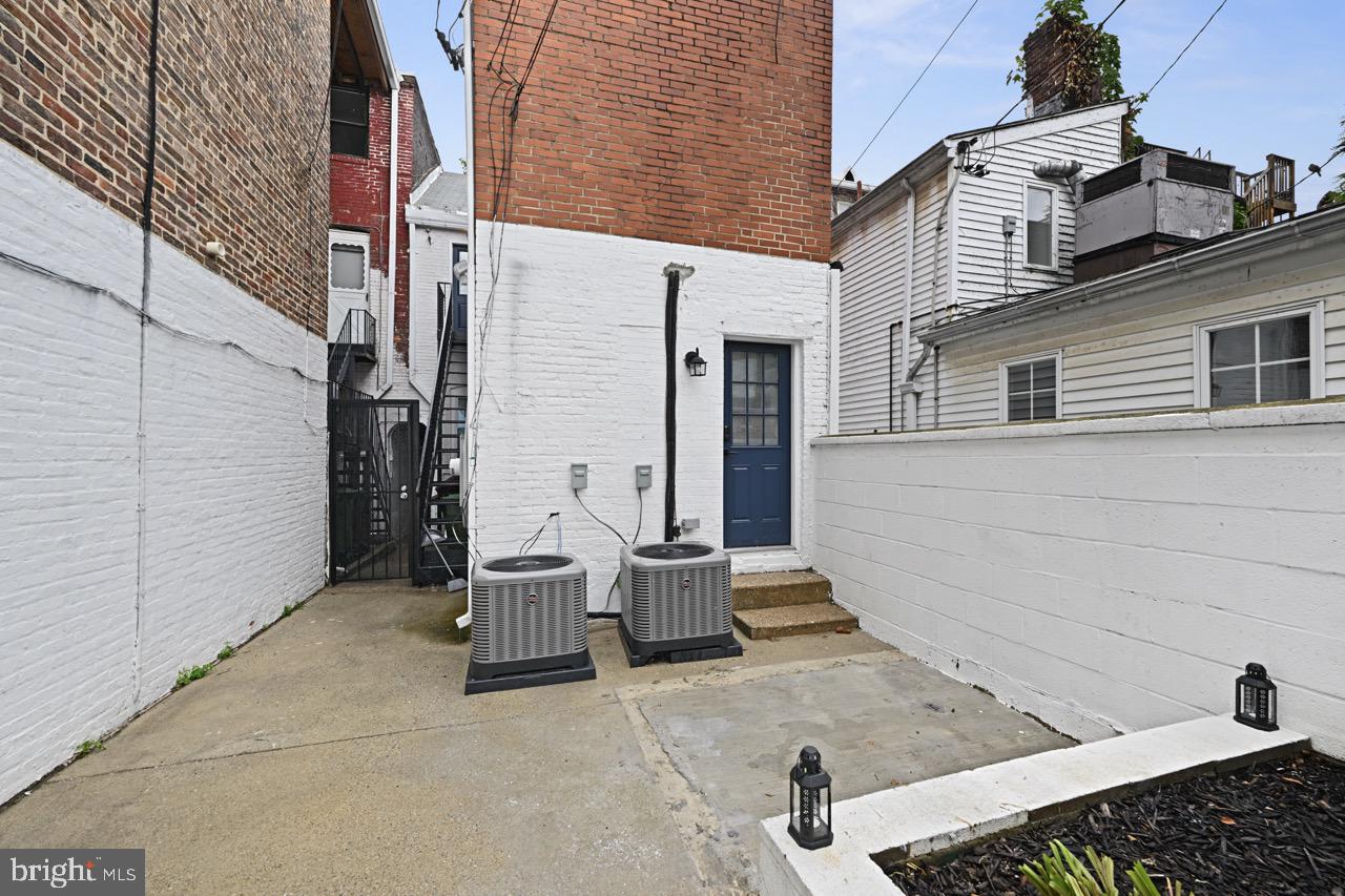 FELLS POINT HISTORIC DISTRICT - Residential Income