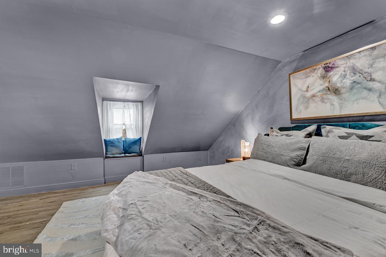 FELLS POINT HISTORIC DISTRICT - Residential Income