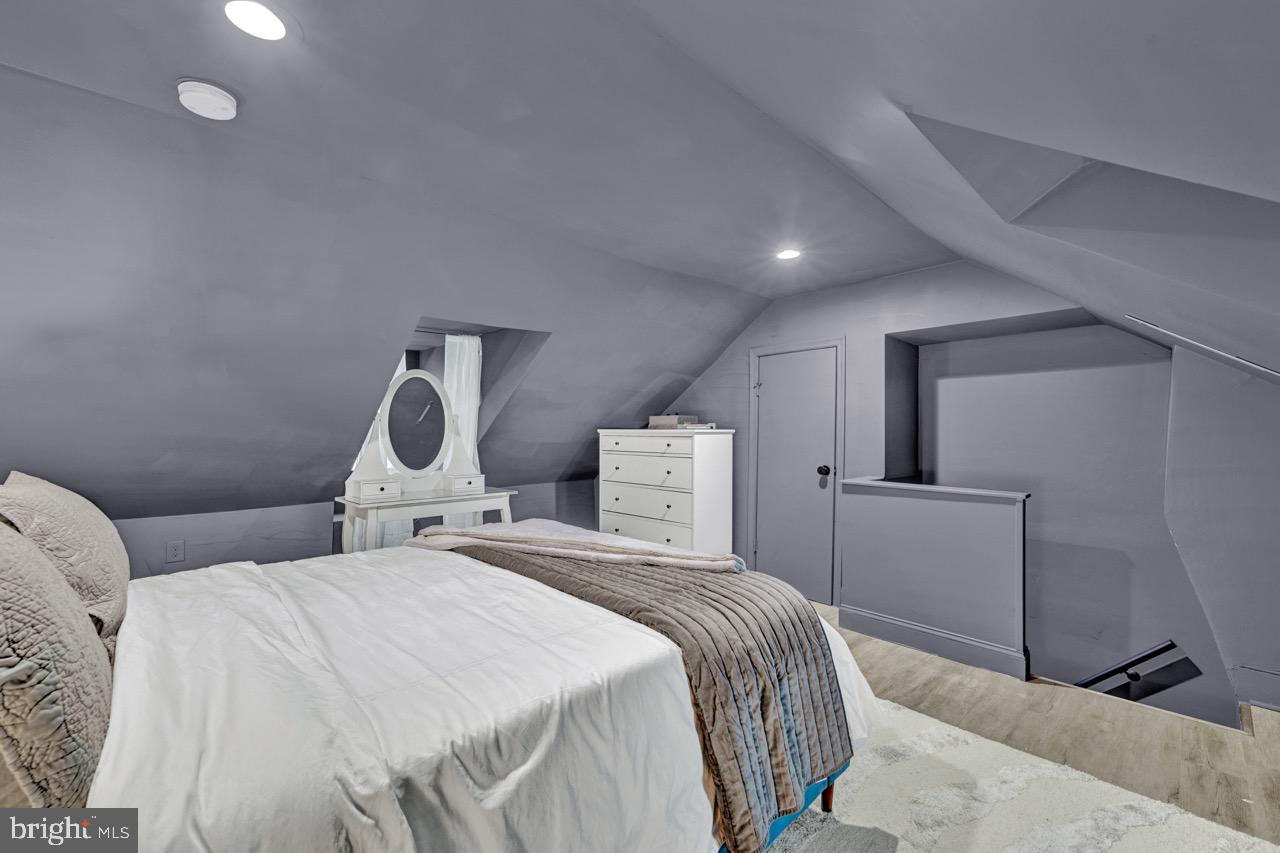 FELLS POINT HISTORIC DISTRICT - Residential Income